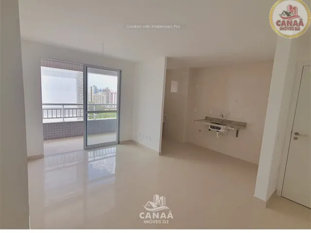 Imagem: O apartamento possui 2 Dormitórios, 1 Suíte, 2 Banheiros,