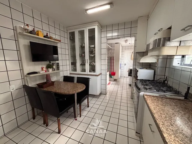 Imagem 12: Vende-se Espaçoso Apartamento no Ed. Amsterda - Jd. Renascença II - 4 suítes