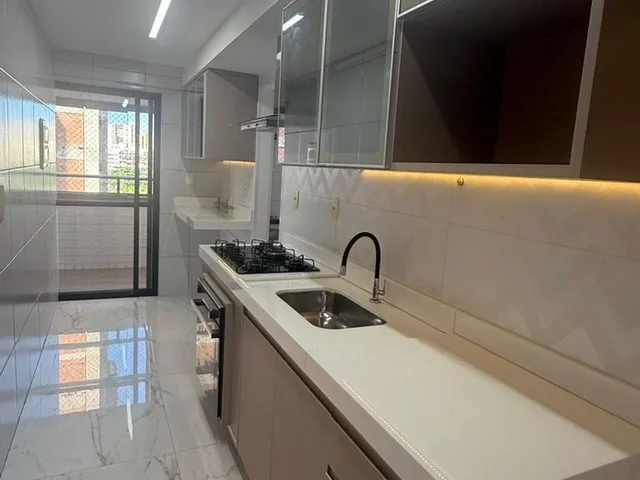 Imagem 4: Vende-se Lindo Apartamento na Ponta D'Areia - 3 quartos - Nascente - Reformado