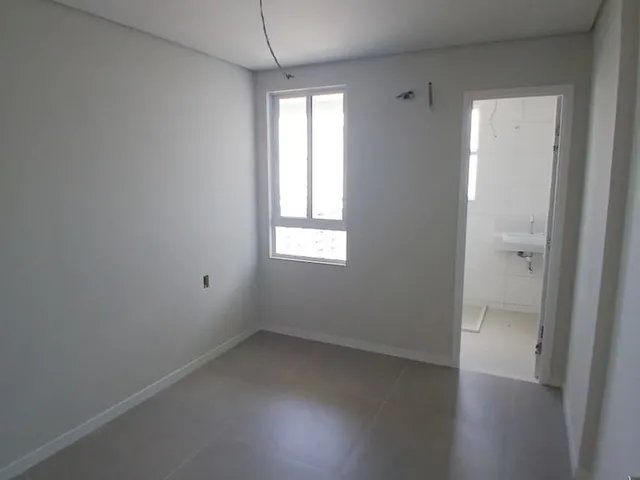 Imagem 4: Vende-se Excelente Apto em Ponta D'Areia - 3 quartos - Nascente - Ventilado