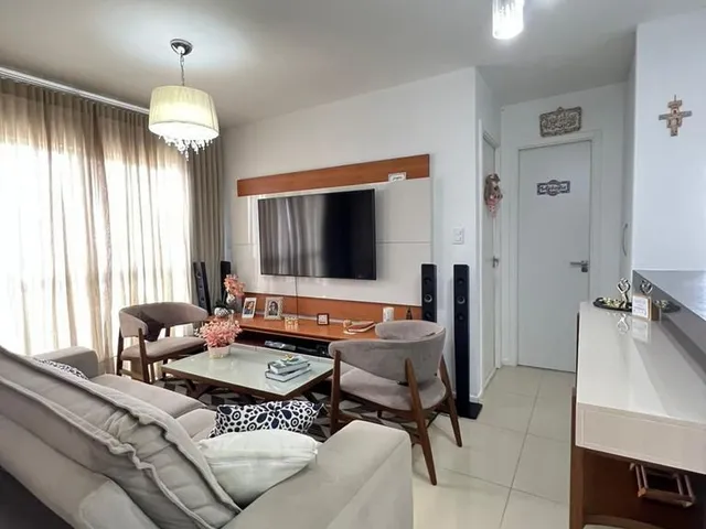 Imagem: O apartamento possui 2 Dormitórios, 1 Suíte, 2 Banheiros