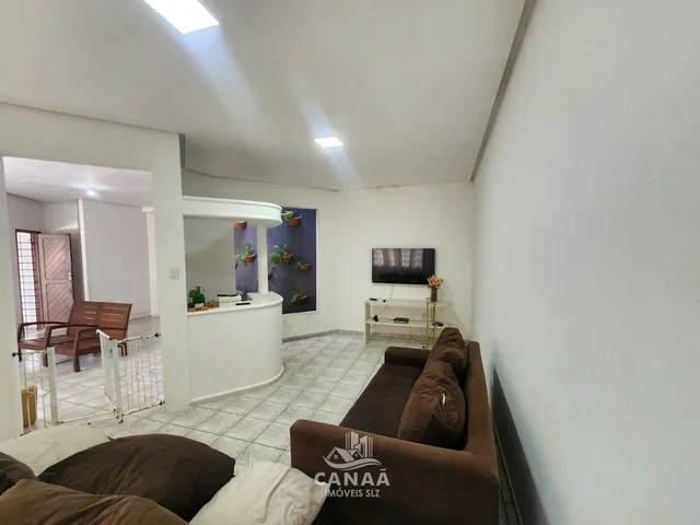 Imagem 4: Vende-se Espaçosa Casa no Parque Athenas - 3 Suítes-360m²-Excelente Oportunidade