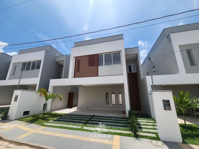 Imagem: A casa em condomínio possui 4 Dormitórios, 4 Suítes, 3
