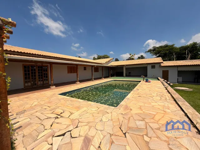 Imagem: Chácara com 3 Quartos e 5 Banheiros À