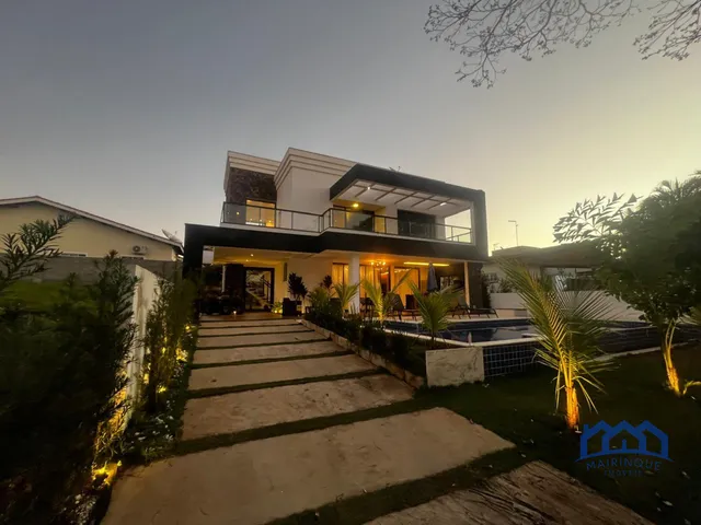 Imagem: Casa com 5 Quartos e 6 Banheiros À Venda