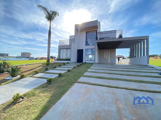 Imagem: Casa com 4 Quartos e 6 Banheiros À Venda