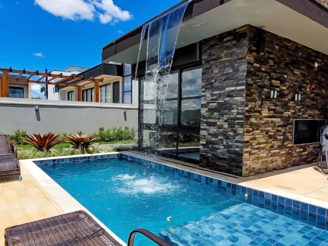 Imagem: Casa com 3 Quartos e 3 Banheiros À Venda