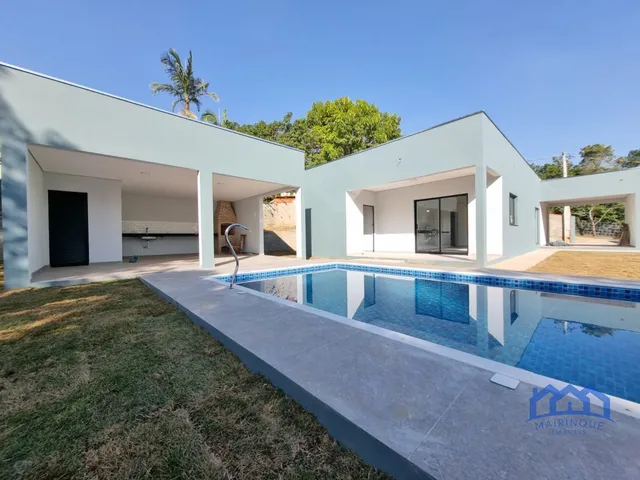 Imagem: Chácara com 3 Quartos e 3 Banheiros À
