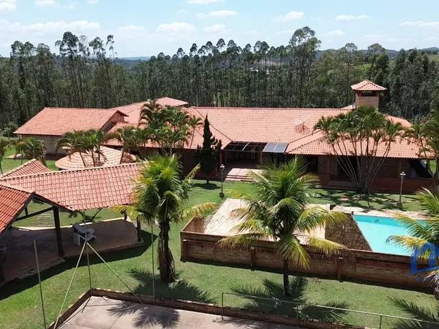 Imagem: Fazenda com 6 Quartos e 12 Banheiros, 193.600