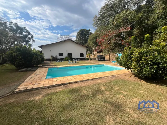 Imagem: Sítio com 4 Quartos e 3 banheiros à Venda