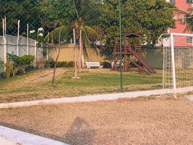 Imagem 2: Apartamento na Cidade dos Funcionários, em Fortaleza, com 2 quartos e 1 banheiro