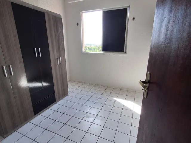 Imagem 12: Apartamento na Cidade dos Funcionários, em Fortaleza, com 2 quartos e 1 banheiro