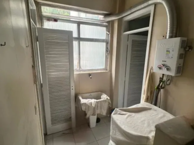 Imagem 5: A 150m do mar de Copacabana Vendo Apartamento 105m2, com 2 vagas, semi mobiliado