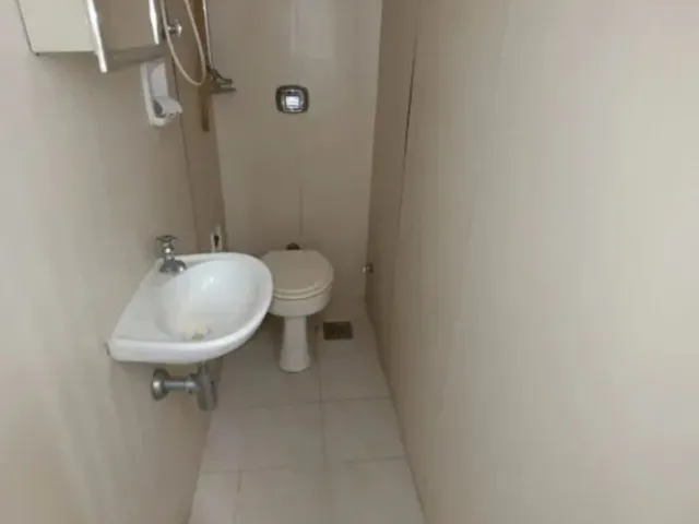 Imagem 6: A 150m do mar de Copacabana Vendo Apartamento 105m2, com 2 vagas, semi mobiliado