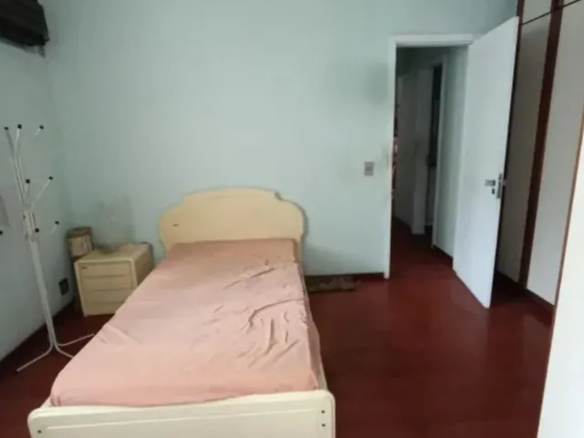 Imagem 4: A 150m do mar de Copacabana Vendo Apartamento 105m2, com 2 vagas, semi mobiliado
