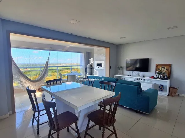 Imagem: O apartamento possui 3 Dormitórios, 3 Suítes, 4 Banheiros
