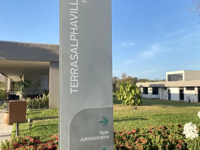 Imagem 7: Lote próximo a portaria e lazer com preço de oportunidade R$ 220.000,00