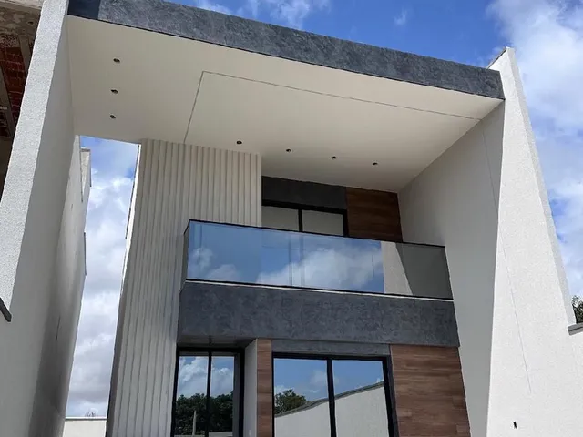 Imagem: A casa possui 3 Dormitórios, 3 Suítes, 3 Banheiros, 2