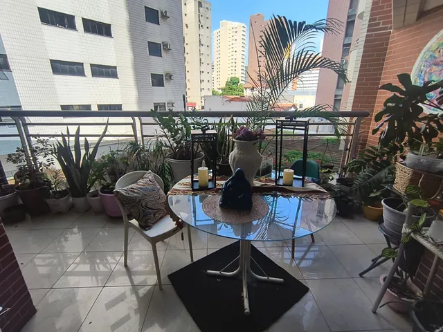 Imagem 7: Amplo com 110m², 2 suítes e varandão em um dos endereços mais desejados da Aldeo
