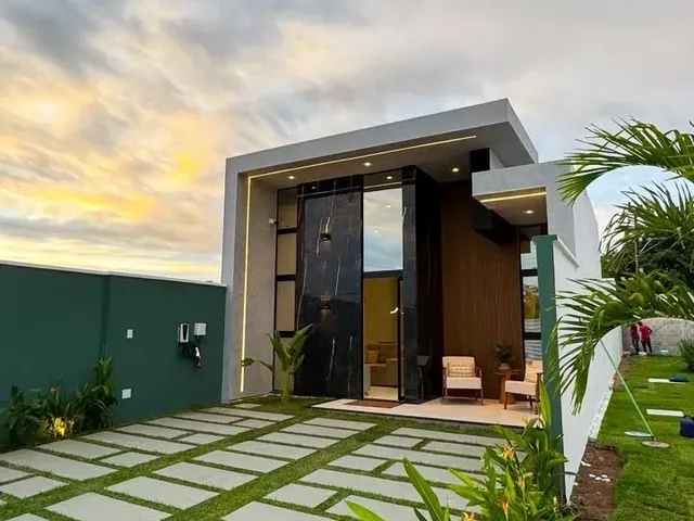 Imagem: A casa possui 3 Dormitórios, 2 Suítes, 2 Banheiros, 2