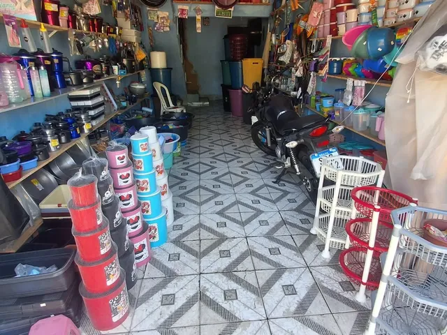 Imagem: A casa possui 3 Dormitórios, 3 Suítes, 3 Banheiros, 2 Vagas