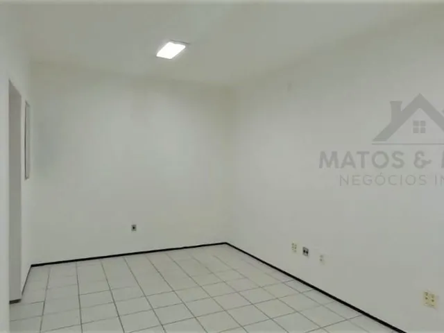 Imagem 10: Prédio Comercial no Centro de Maracanaú, Ideal para Clínicas, Escolas, Etc