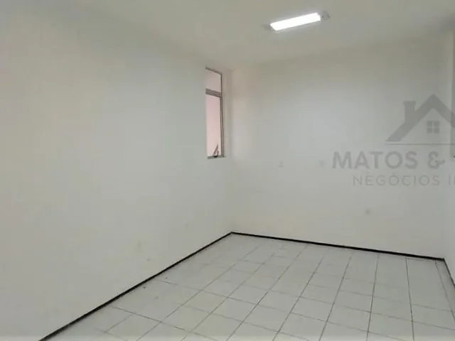 Imagem 2: Prédio Comercial no Centro de Maracanaú, Ideal para Clínicas, Escolas, Etc