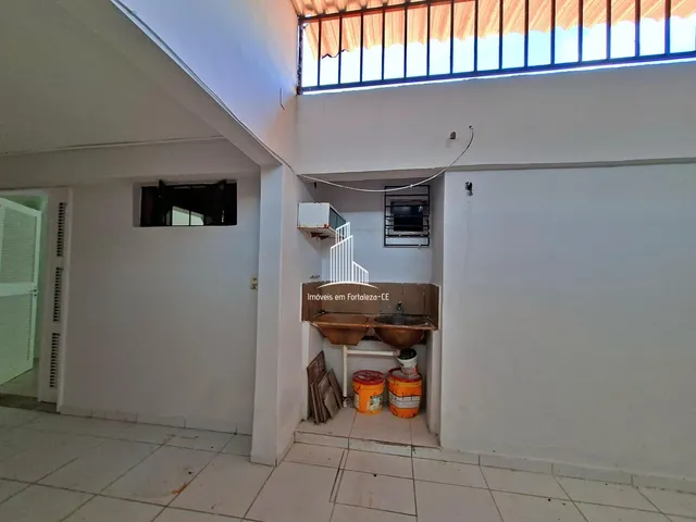 Imagem 3: CS2260-Casa Plana com Duplex nos Fundos – 5 Quartos à venda na Cidade 2000