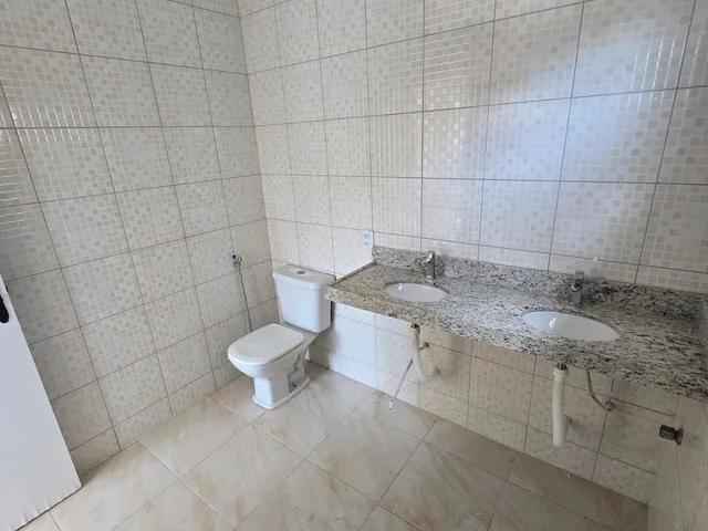 Imagem 2: Casa Ampla na Sapitanga: 4 Quartos, 6 Vagas de 342m² Próximo ao Alphaville Fort