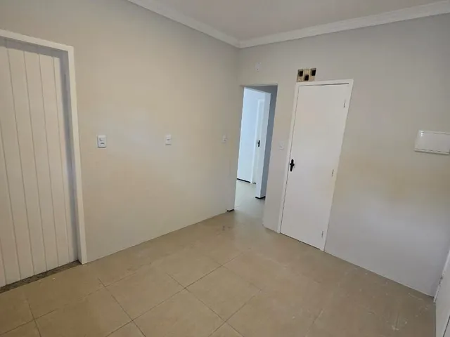 Imagem 11: Casa Ampla na Sapitanga: 4 Quartos, 6 Vagas de 342m² Próximo ao Alphaville Fort