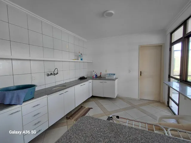Imagem 3: OPORTUNIDADE: Casarão TRIPLEX na Prainha com MAGNÍFICA vista, 700m² de área con