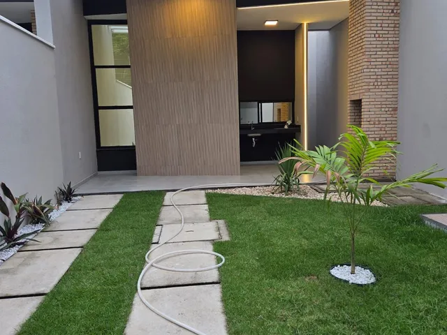Imagem 2: Casa em Messejana com 3 suítes - acabamento impecável!