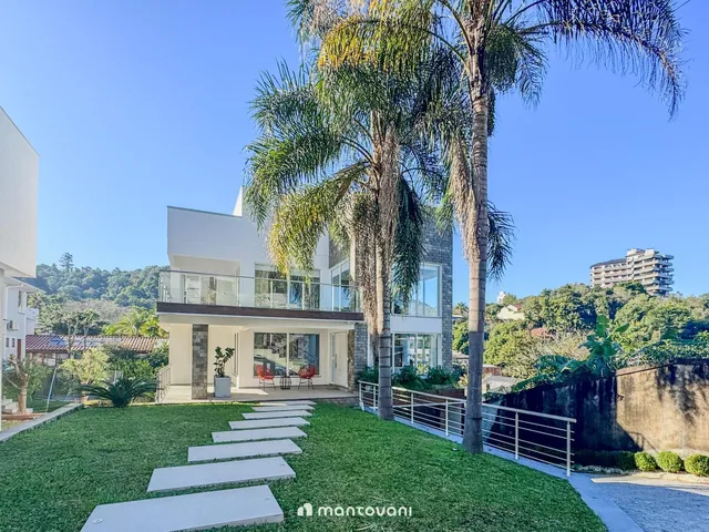 Imagem: Casa de 4 dormitórios espetacular no Costa