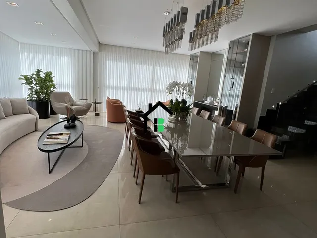 Imagem: A casa possui 4 Dormitórios, 4 Suítes, 5 Banheiros, 4