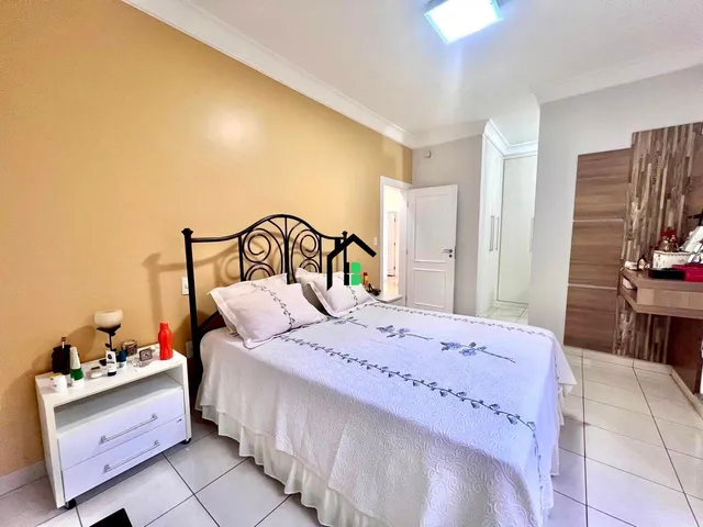 Imagem 2: Casa com 4 quartos, 2 suítes, móveis planejados, espaço gourmet