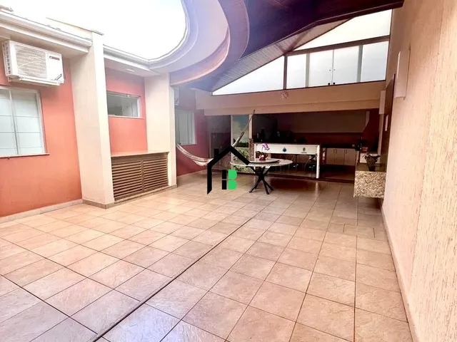Imagem 12: Casa com 4 quartos, 2 suítes, móveis planejados, espaço gourmet