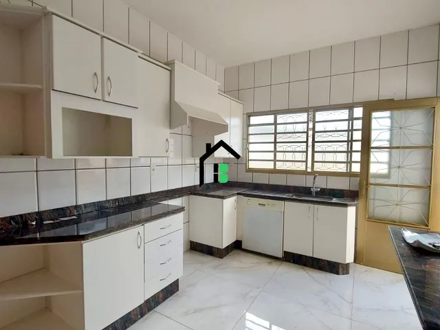 Imagem 5: Casa Duplex com Suíte, Móveis Planejados e Espaço Gourmet