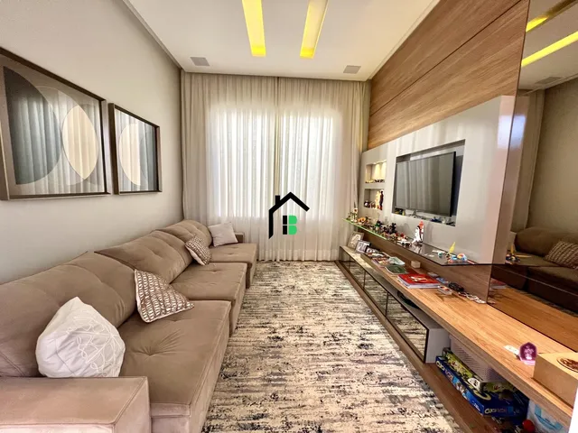 Imagem: A casa possui 4 Dormitórios, 3 Suítes, 5 Banheiros, 3