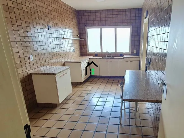 Imagem 3: Apartamento no Centro com suíte, elevador e ótima localização