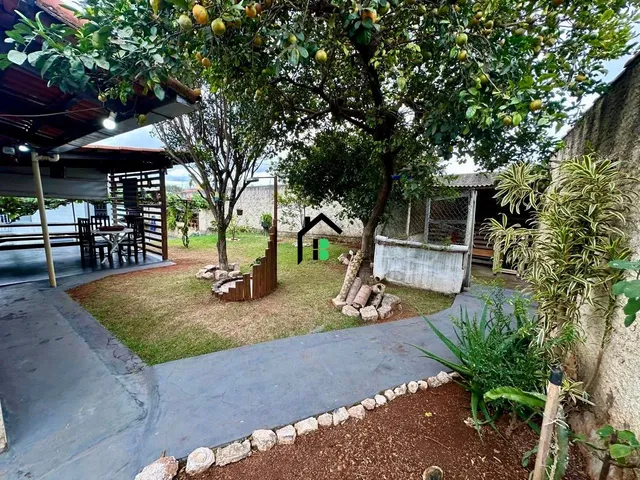 Imagem: Casa espaçosa com suíte e amplo quintal