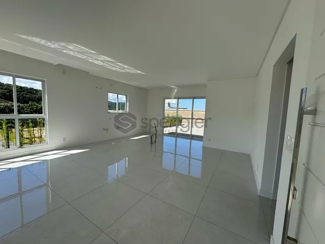 Imagem 4: Casa ampla no bairro Margem Esquerda, em Gaspar