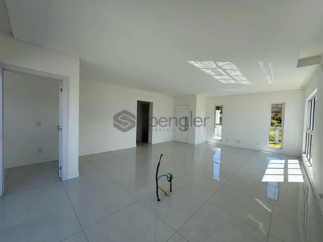Imagem 6: Casa ampla no bairro Margem Esquerda, em Gaspar