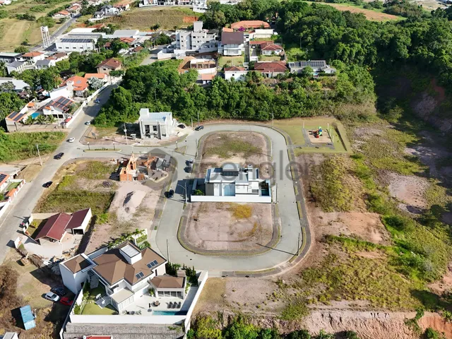 Imagem: Terreno de esquina, no bairro Santa Terezinha