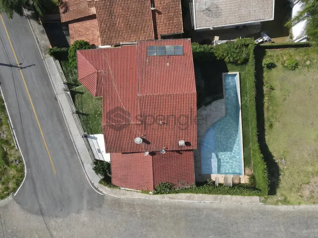 Imagem: Casa com piscina, no centro de Gaspar!
