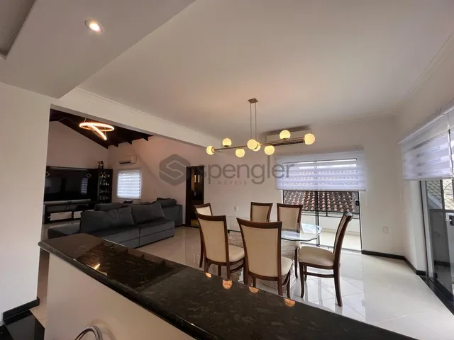 Imagem 7: Casa com piscina, no centro de Gaspar!
