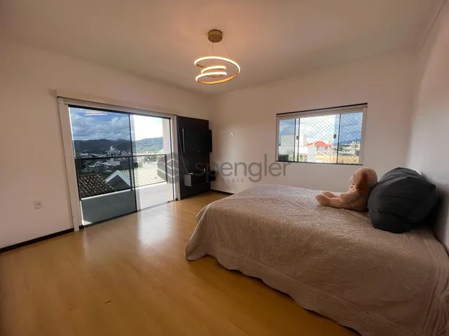 Imagem 12: Casa com piscina, no centro de Gaspar!