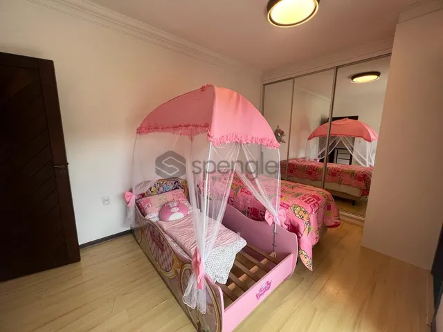 Imagem 10: Casa com piscina, no centro de Gaspar!