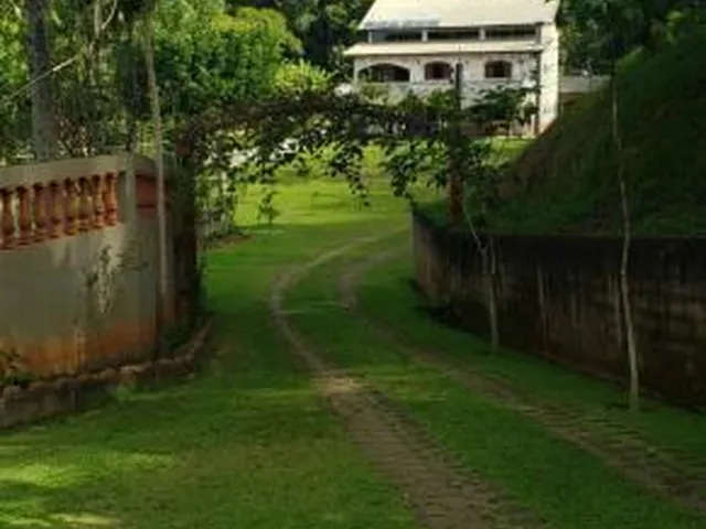 Imagem: Sítio para Venda em Cotia / Sp no Bairro