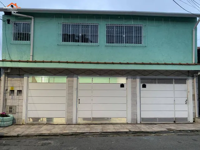 Imagem: A casa possui 2 Dormitórios, 1 Banheiro, 2 Vagas na
