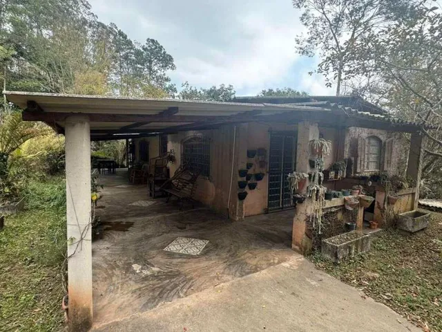 Imagem: A fazenda possui 3 Dormitórios, 1 Banheiro, 1 Vaga na